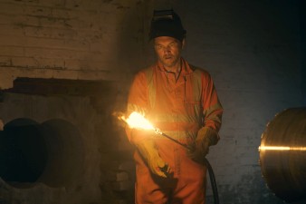 Sam Worthington in Fuze.