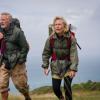 Jason Isaacs en Gillian Anderson in The Salt Path.